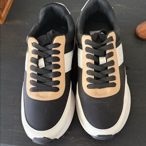 DV by Dolce Vita Black, White & Tan Low-Top Sneakers
